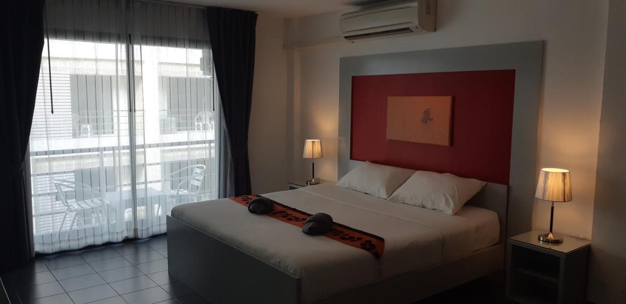Garden Guest House Pattaya Bagian luar foto