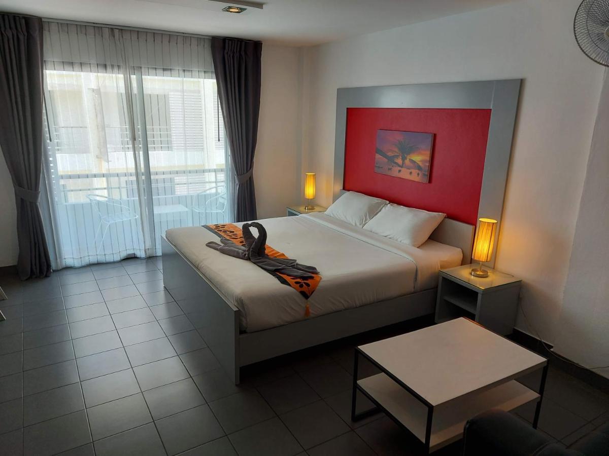 Garden Guest House Pattaya Bagian luar foto