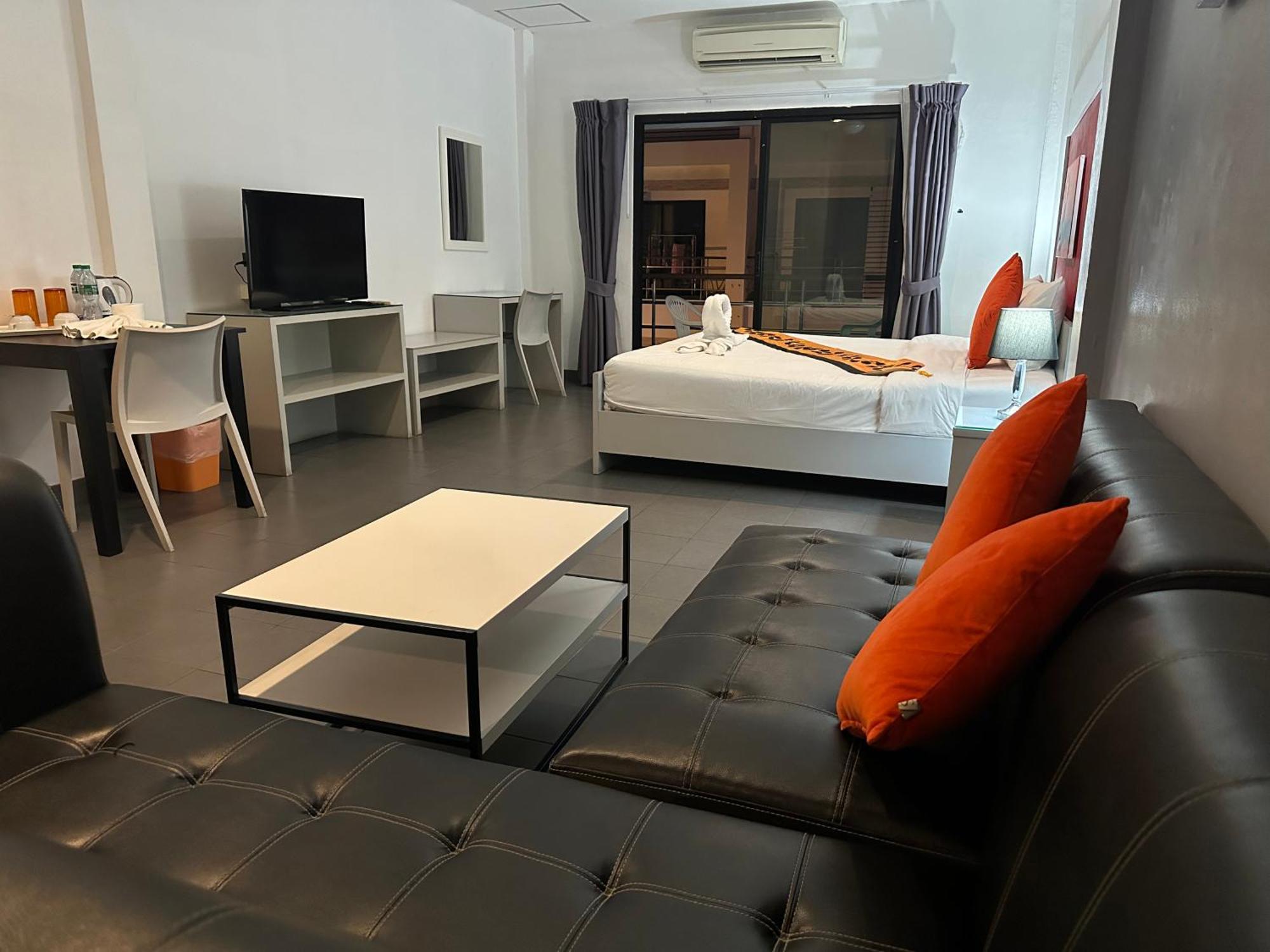 Garden Guest House Pattaya Bagian luar foto